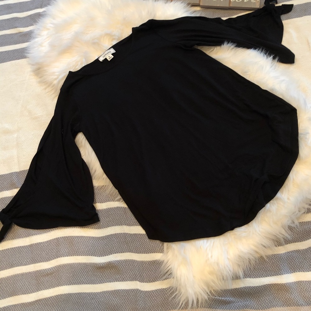 Black split sleeve top